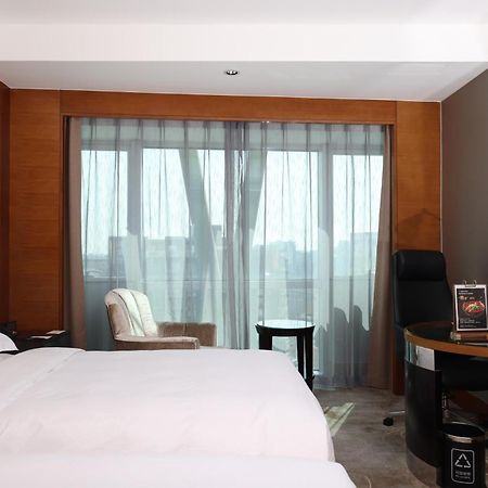 Lake View Hotel Beijing Exterior photo