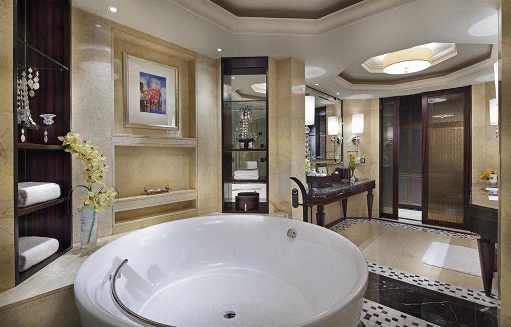 Lake View Hotel Beijing Exterior photo