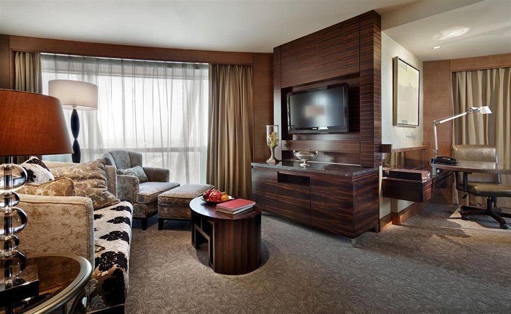 Lake View Hotel Beijing Exterior photo
